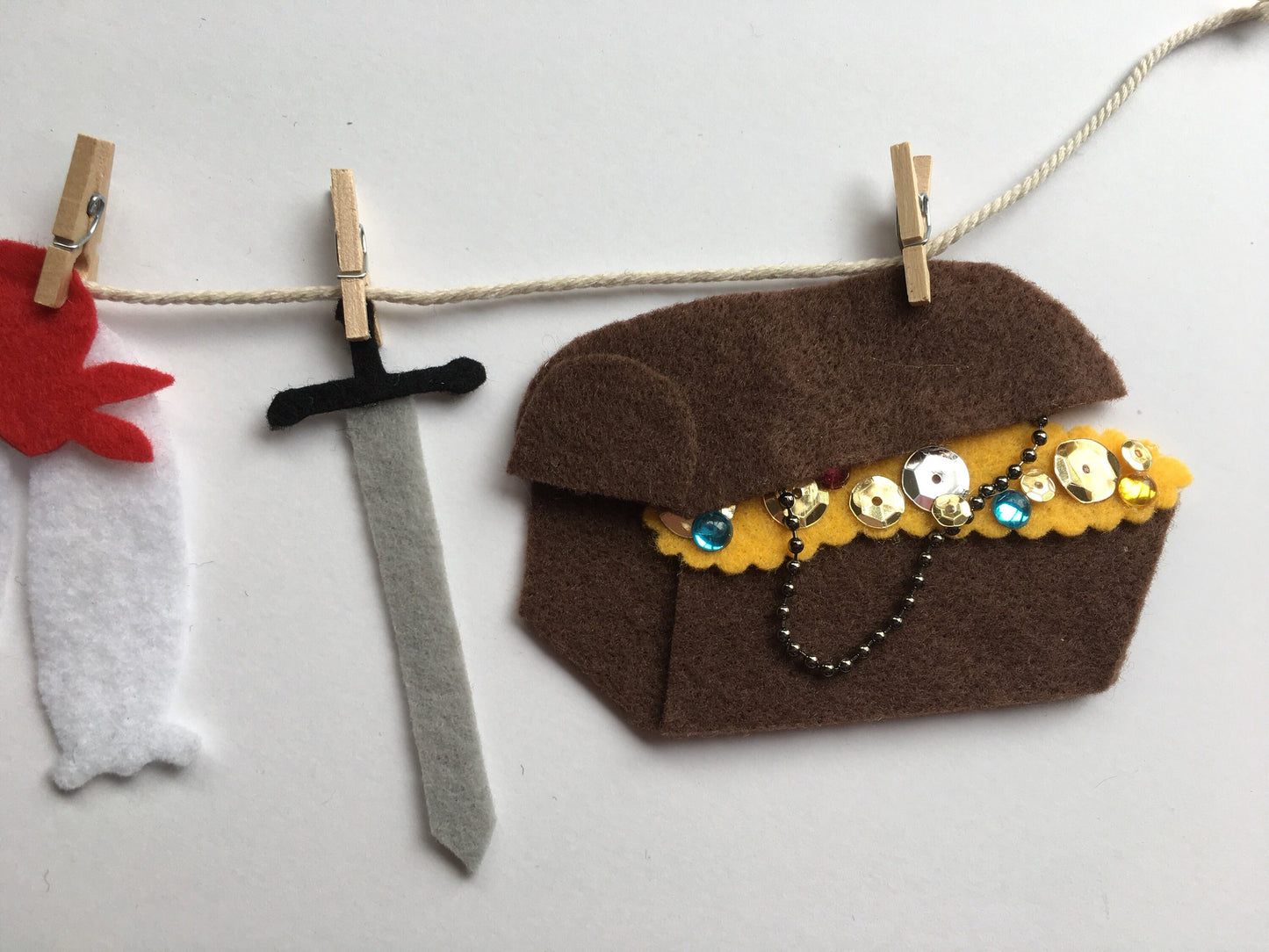 Pirate Miniature Felt Clothesline Garland Decoration Pirate Clothes Banner Bunting Pirate Party Decoration Party Supplies Pirate Map Parrot