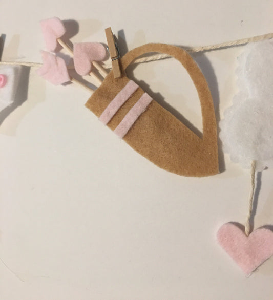 Cupid’s Clothesline Felt Miniature Banner Garland Bunting Wall Hanging Valentine’s Day Decoration