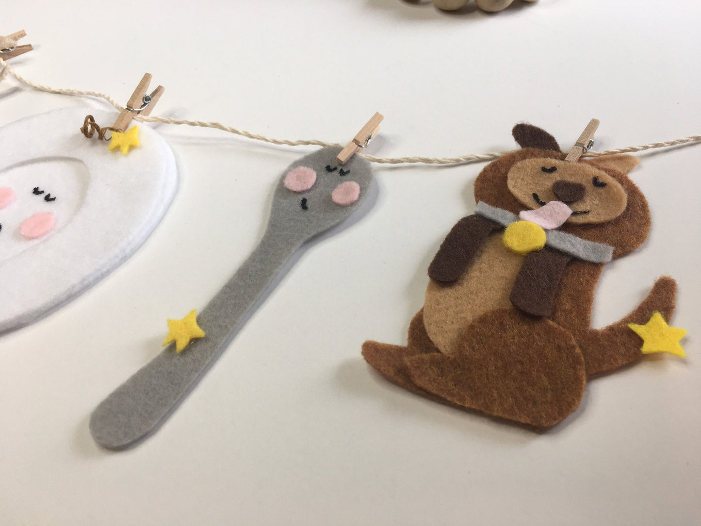 Hey Diddle Diddle Felt Miniature Nursery Clothesline Banner Garland Bunting Wall Hanging Decoration