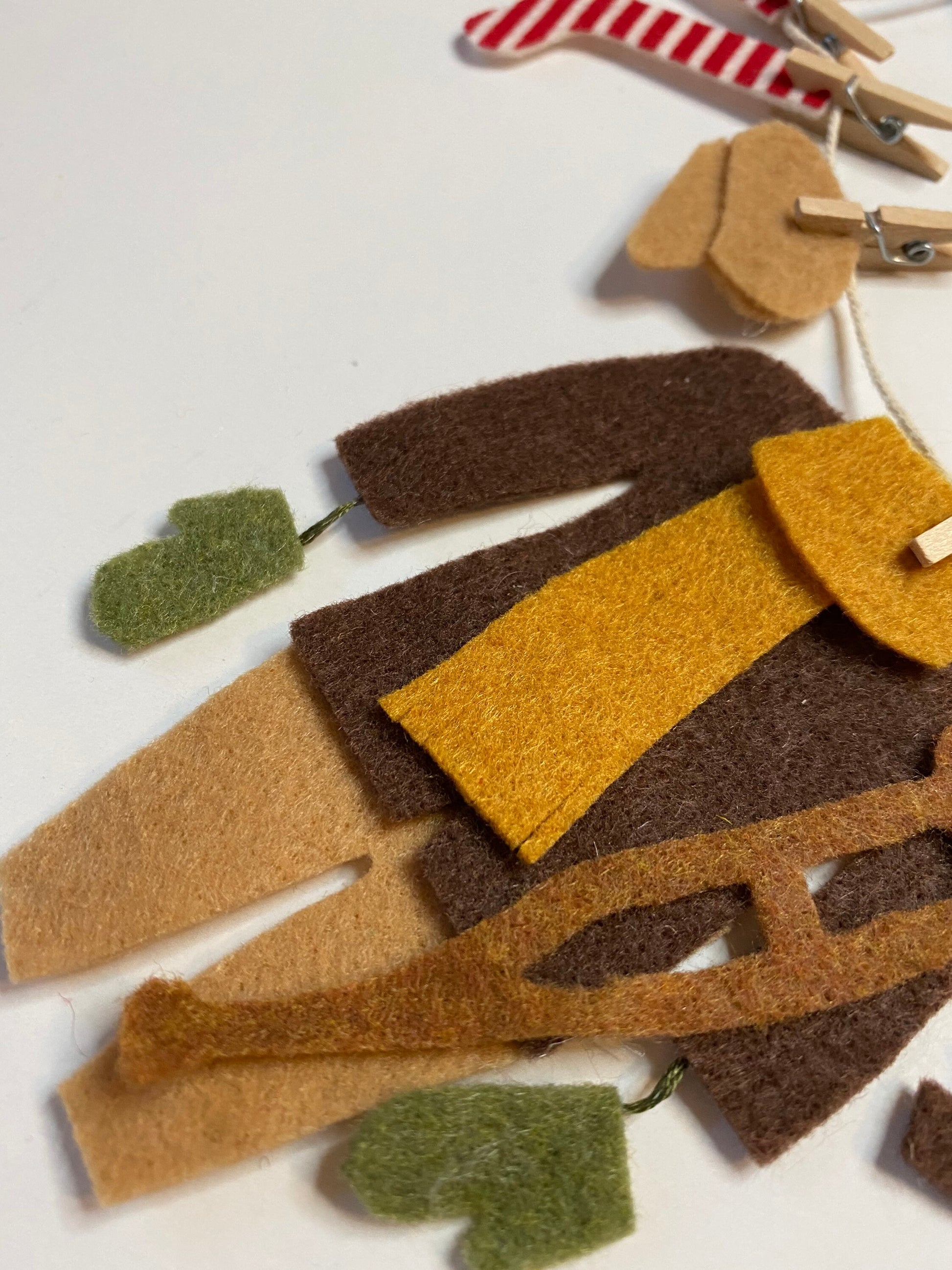 The Christmas Carol Miniature Felt Clothesline Banner Garland Bunting Wall Hanging Decoration