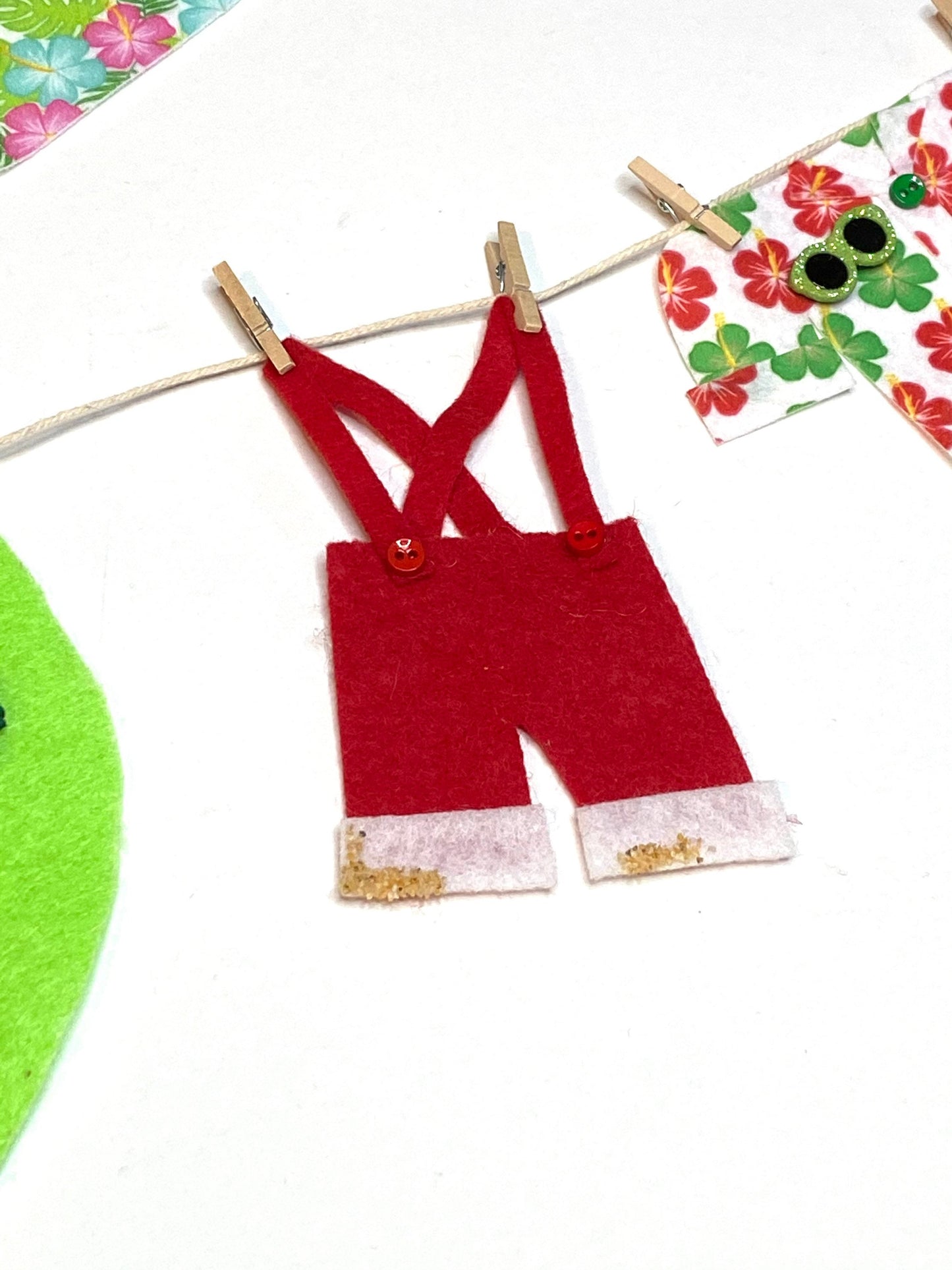 Beach Santa Miniature Felt Clothesline Banner Garland Bunting Wall Hanging and Fireplace Mantel Decoration