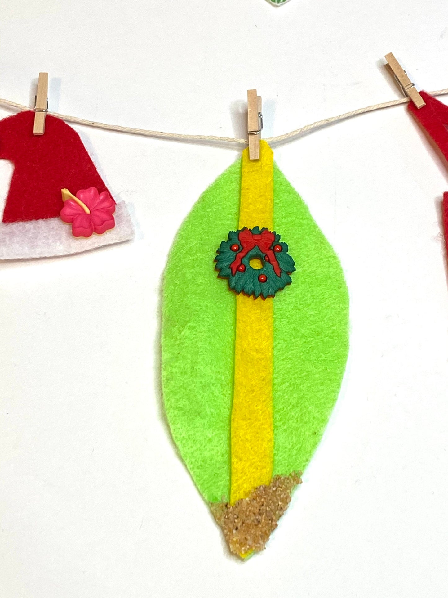 Beach Santa Miniature Felt Clothesline Banner Garland Bunting Wall Hanging and Fireplace Mantel Decoration