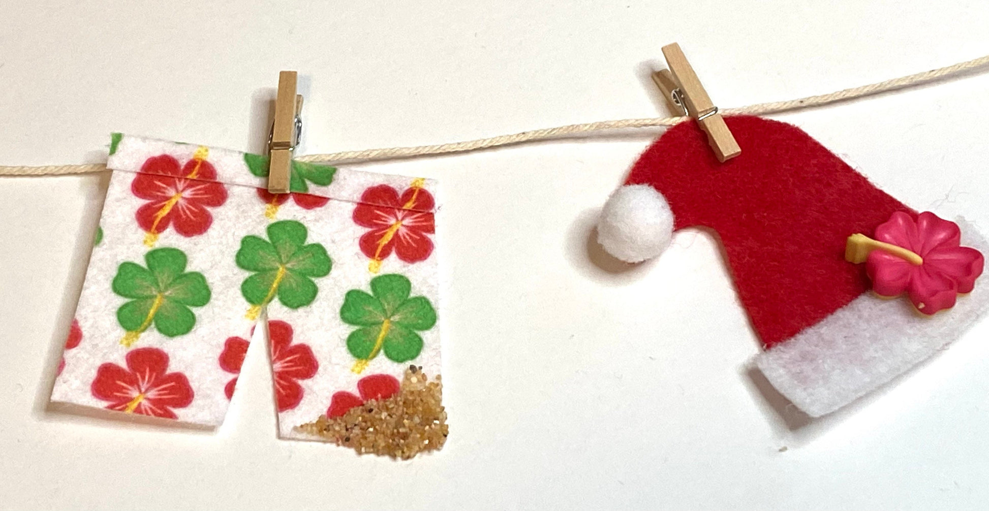 Beach Santa Miniature Felt Clothesline Banner Garland Bunting Wall Hanging and Fireplace Mantel Decoration