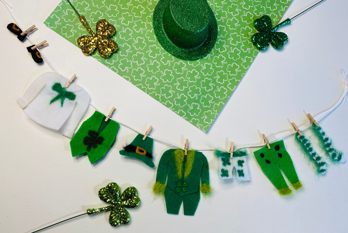 Miniature Felted Leprechaun's Clothesline Banner Decoration St. Patrick's Day Bunting Garland Wall Hanging