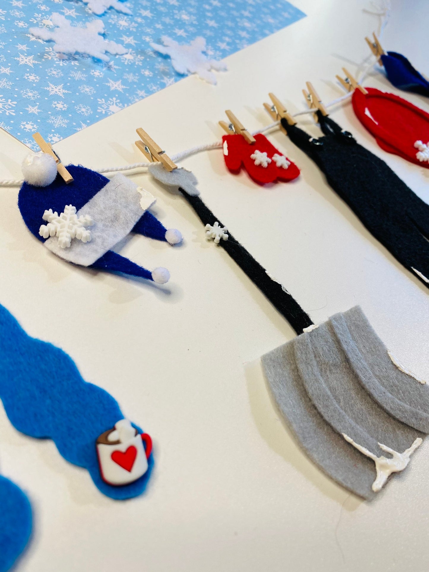 Snowy Miniature Winter Felt Clothesline Banner Garland Bunting Wall Hanging Decoration