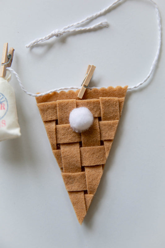 Apple Pie Fall Baking Miniature Felt Clothesline Autumn Banner Bakery Bunting Garland Wall Hanging Decoration