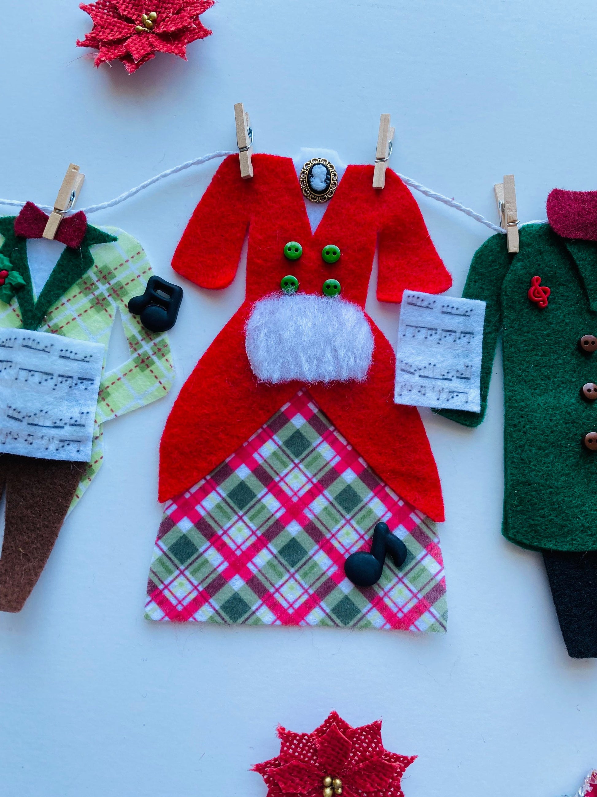 Old Fashioned Christmas Carolers Clothesline Banner 1890s Garland Bunting Wall Hanging Decoration