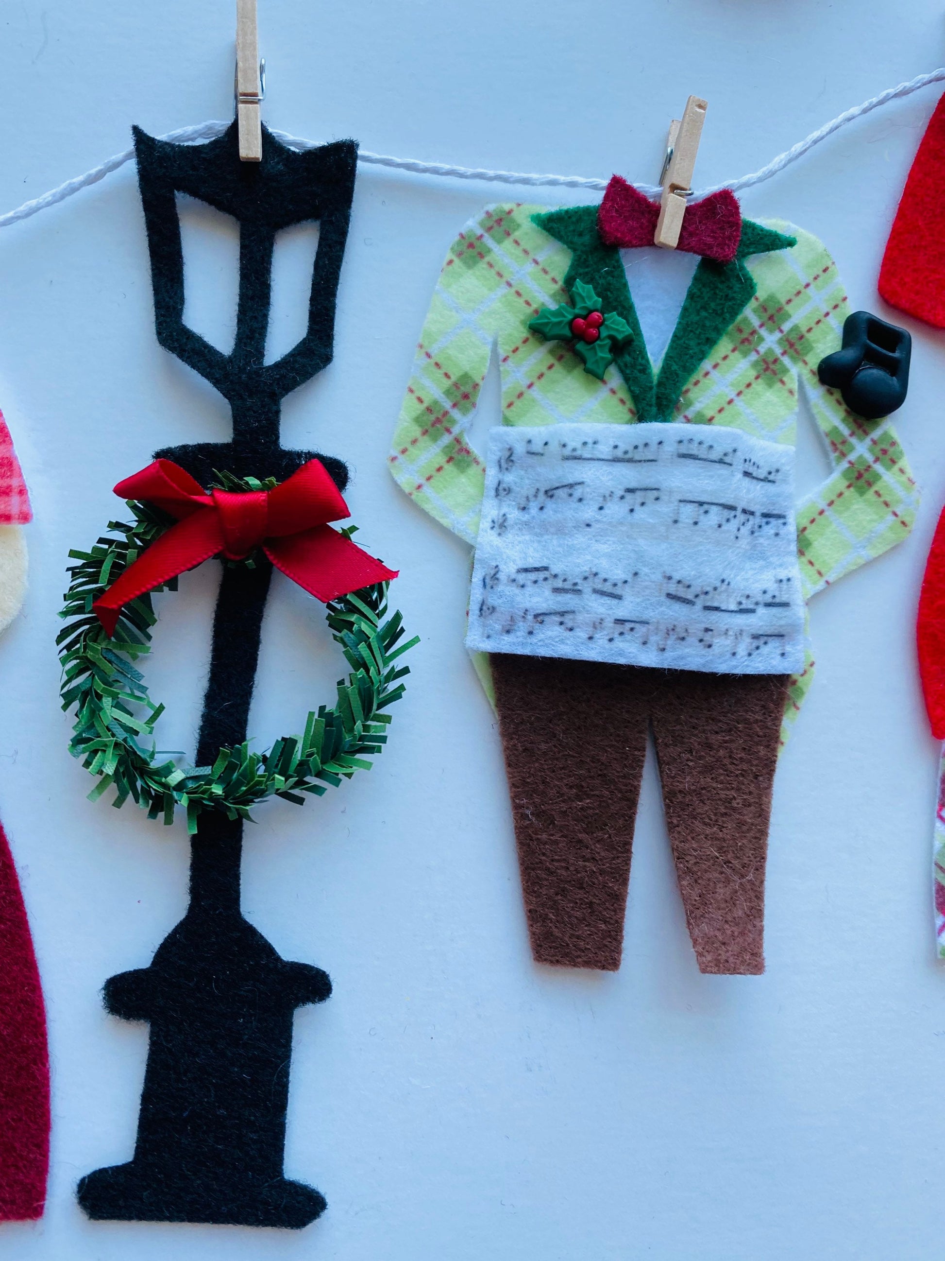 Old Fashioned Christmas Carolers Clothesline Banner 1890s Garland Bunting Wall Hanging Decoration