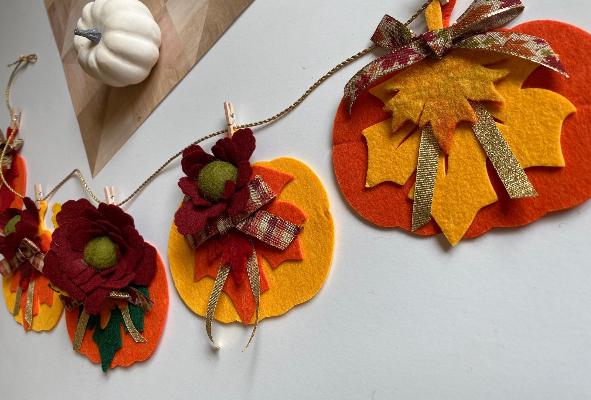 Fall Leaf and Pumpkin Banner Felt Garland Autumn Bunting Felt Flower Wall Hanging Seasonal Decoration