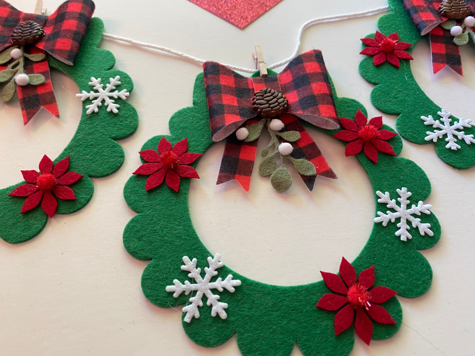 Felt Christmas Wreath Banner Winter Snowflake Garland Mistletoe Bunting Poinsettia Wall Hanging Decoration for December w Buffalo Check Bows