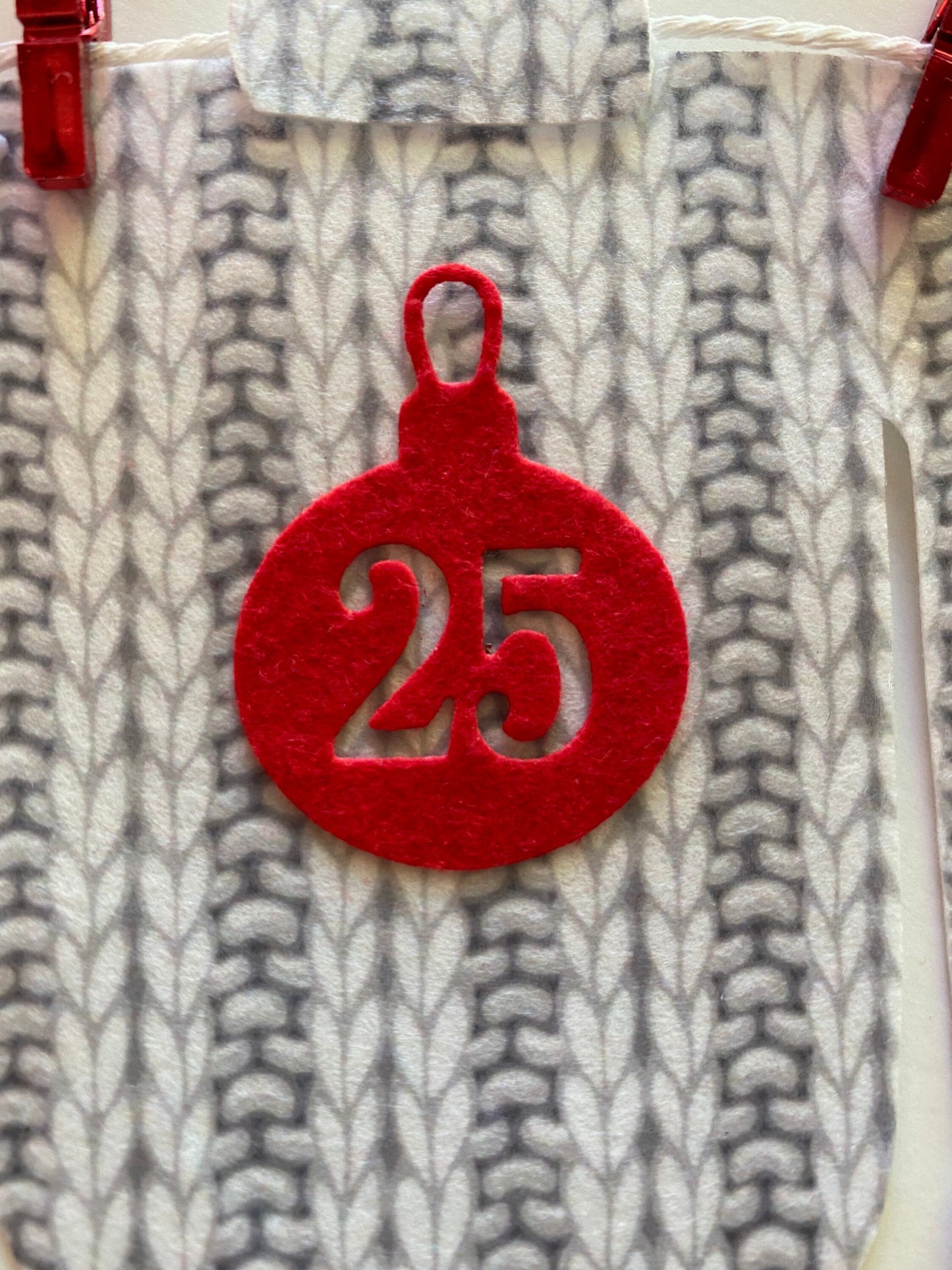 Miniature Felt Christmas Sweater Clothesline Banner Faux Knit Shirts Garland Holiday Bunting Wall Hanging Decoration for December