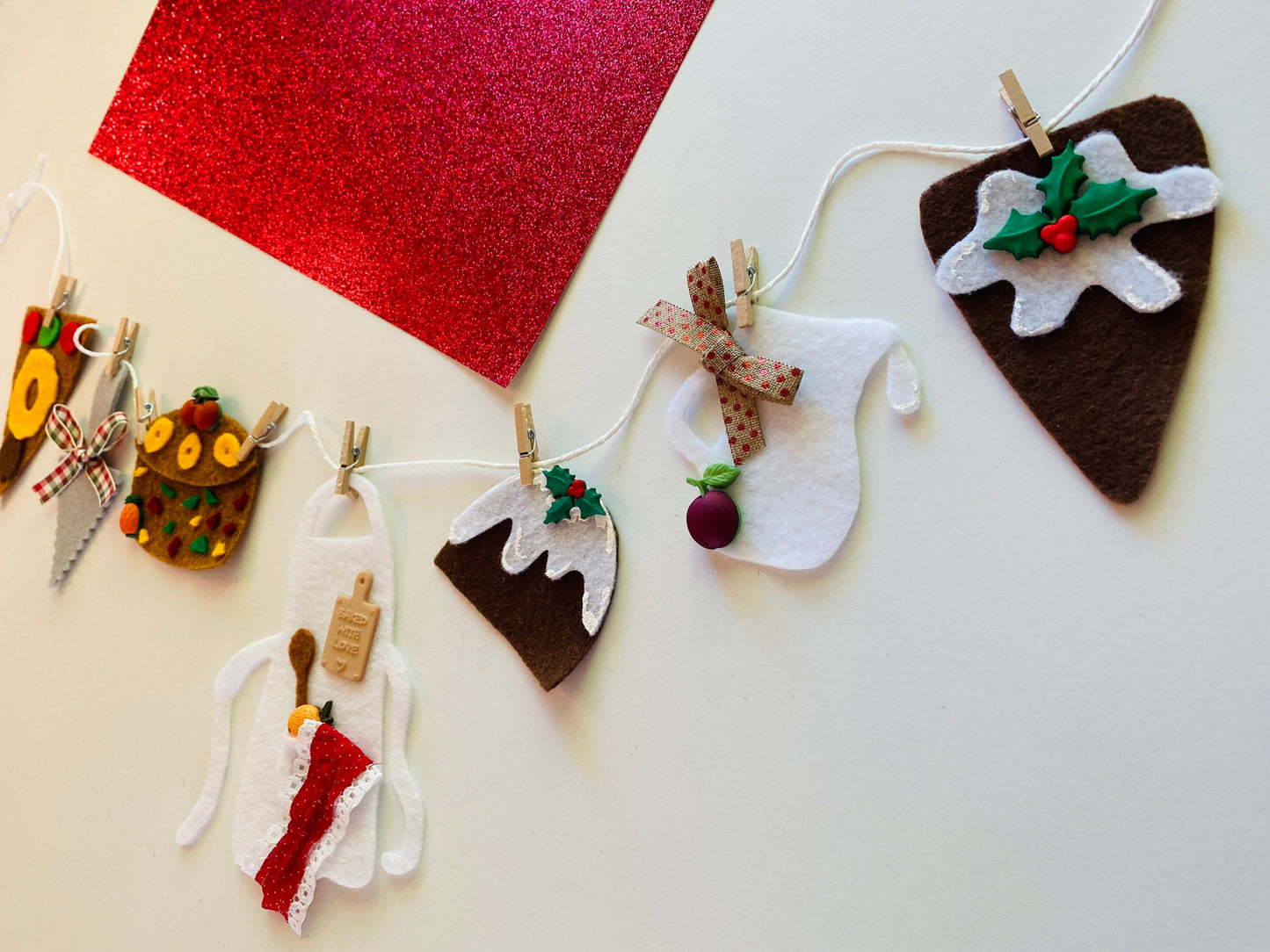 Miniature Felt Fruitcake and Christmas Pudding Baking Clothesline Banner Garland Bunting Wall Hanging Decoration for December