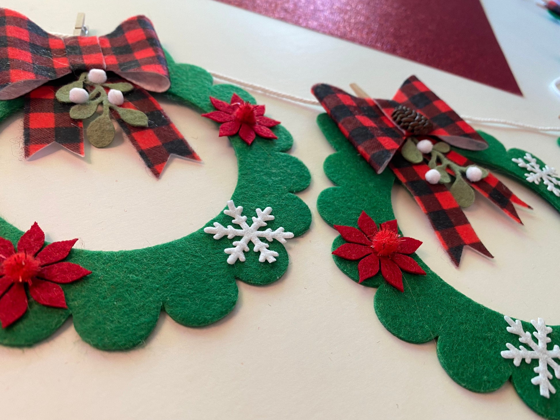 Felt Christmas Wreath Banner Winter Snowflake Garland Mistletoe Bunting Poinsettia Wall Hanging Decoration for December w Buffalo Check Bows