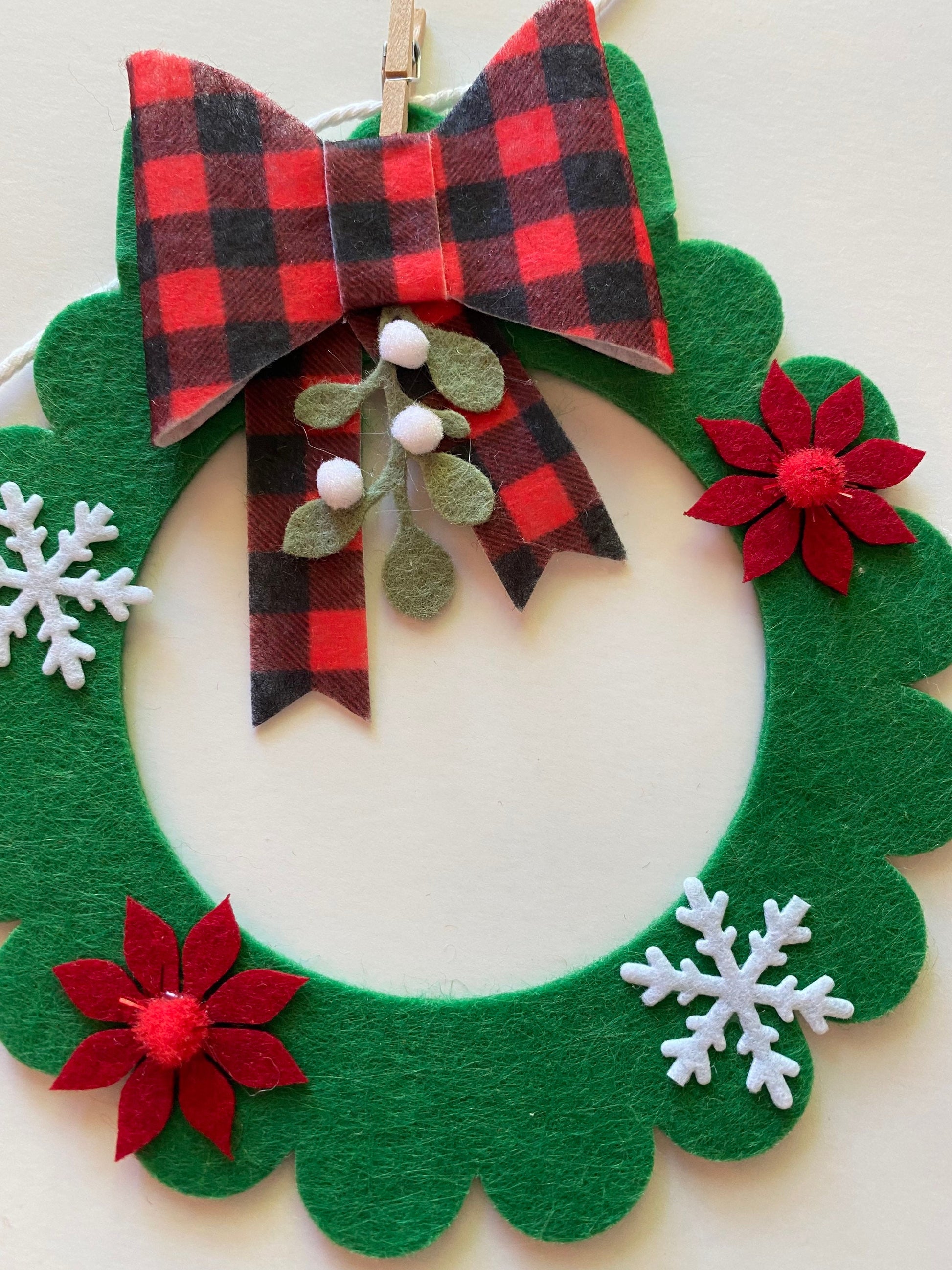 Felt Christmas Wreath Banner Winter Snowflake Garland Mistletoe Bunting Poinsettia Wall Hanging Decoration for December w Buffalo Check Bows