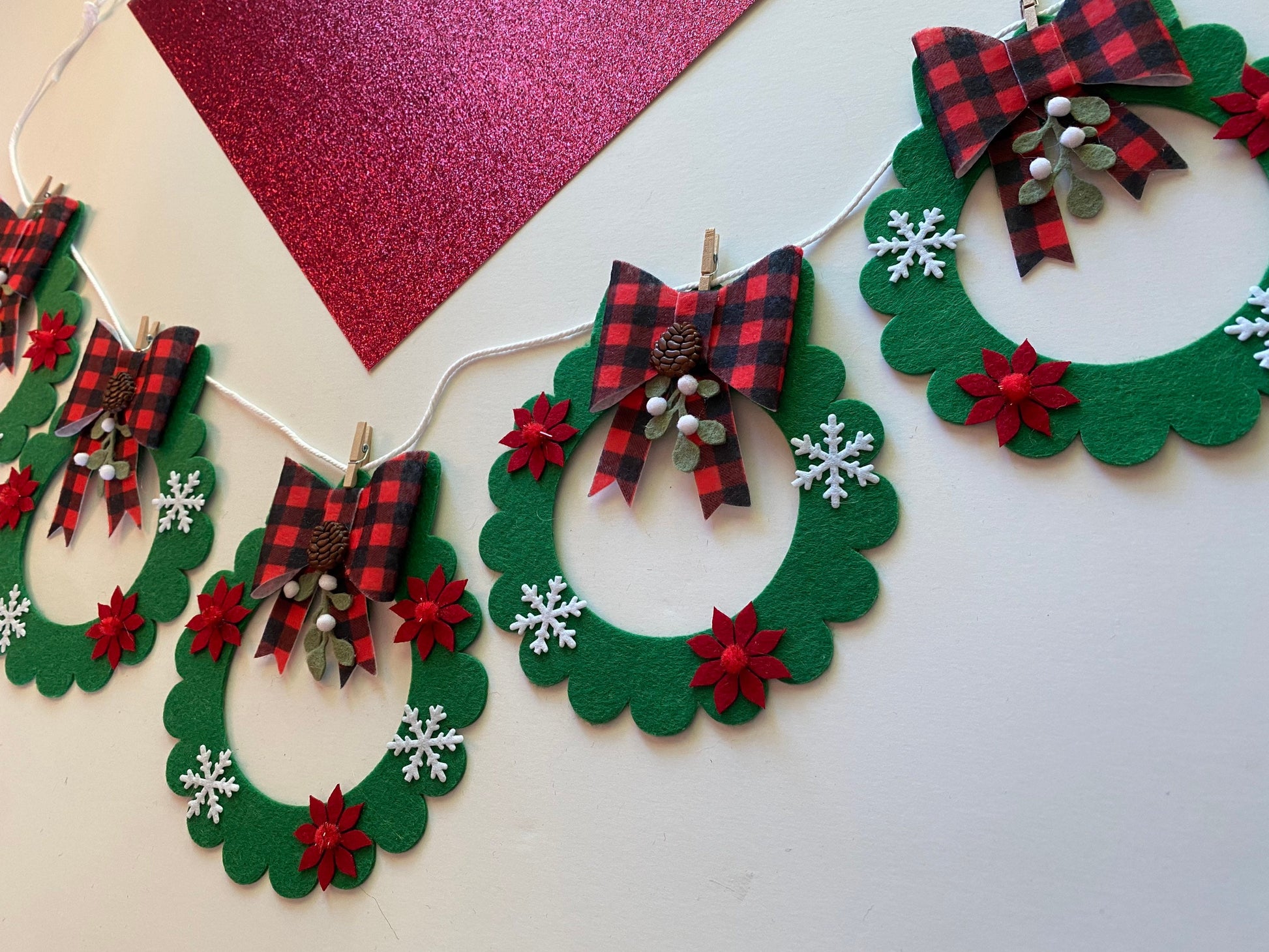 Felt Christmas Wreath Banner Winter Snowflake Garland Mistletoe Bunting Poinsettia Wall Hanging Decoration for December w Buffalo Check Bows