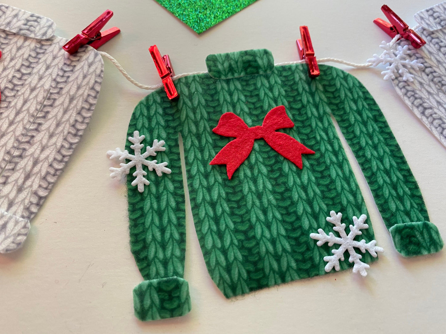 Miniature Felt Christmas Sweater Clothesline Banner Faux Knit Shirts Garland Holiday Bunting Wall Hanging Decoration for December