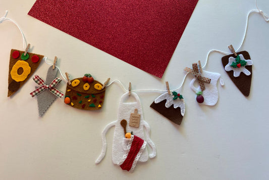 Miniature Felt Fruitcake and Christmas Pudding Baking Clothesline Banner Garland Bunting Wall Hanging Decoration for December