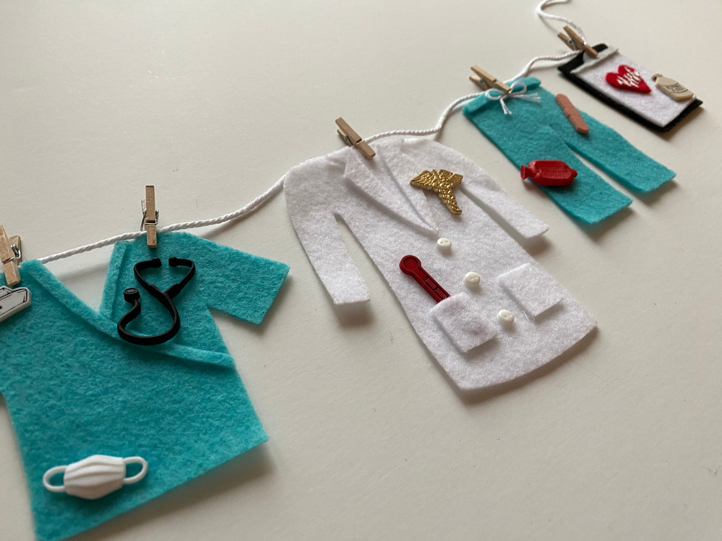 Doctor’s Laundry Clothesline, Nurse Banner, Scrubs Garland, Lab Coat Wall Hanging, Medical Decoration
