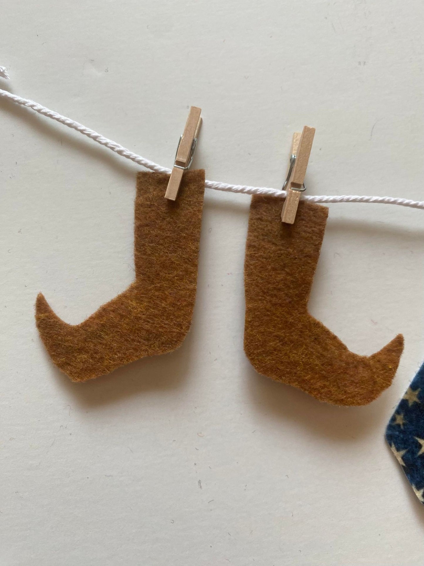 Wizard's Laundry Clothesline, Miniature Felt Banner, Warlock Bunting, Merlin's Costume Garland, Wall Hanging Decoration