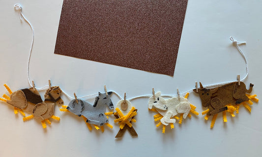 Nativity Animals Felt Banner, Christmas Garland, Baby Jesus in a Manger Bunting for Home Decoration