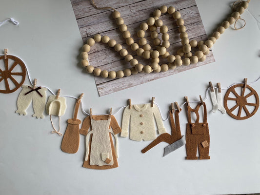 Farmer Miniature Felt Clothesline Banner, Farmhouse Garland, Farm Boy & Girl Bunting, Colonial Times Wall Hanging, Early America Decoration