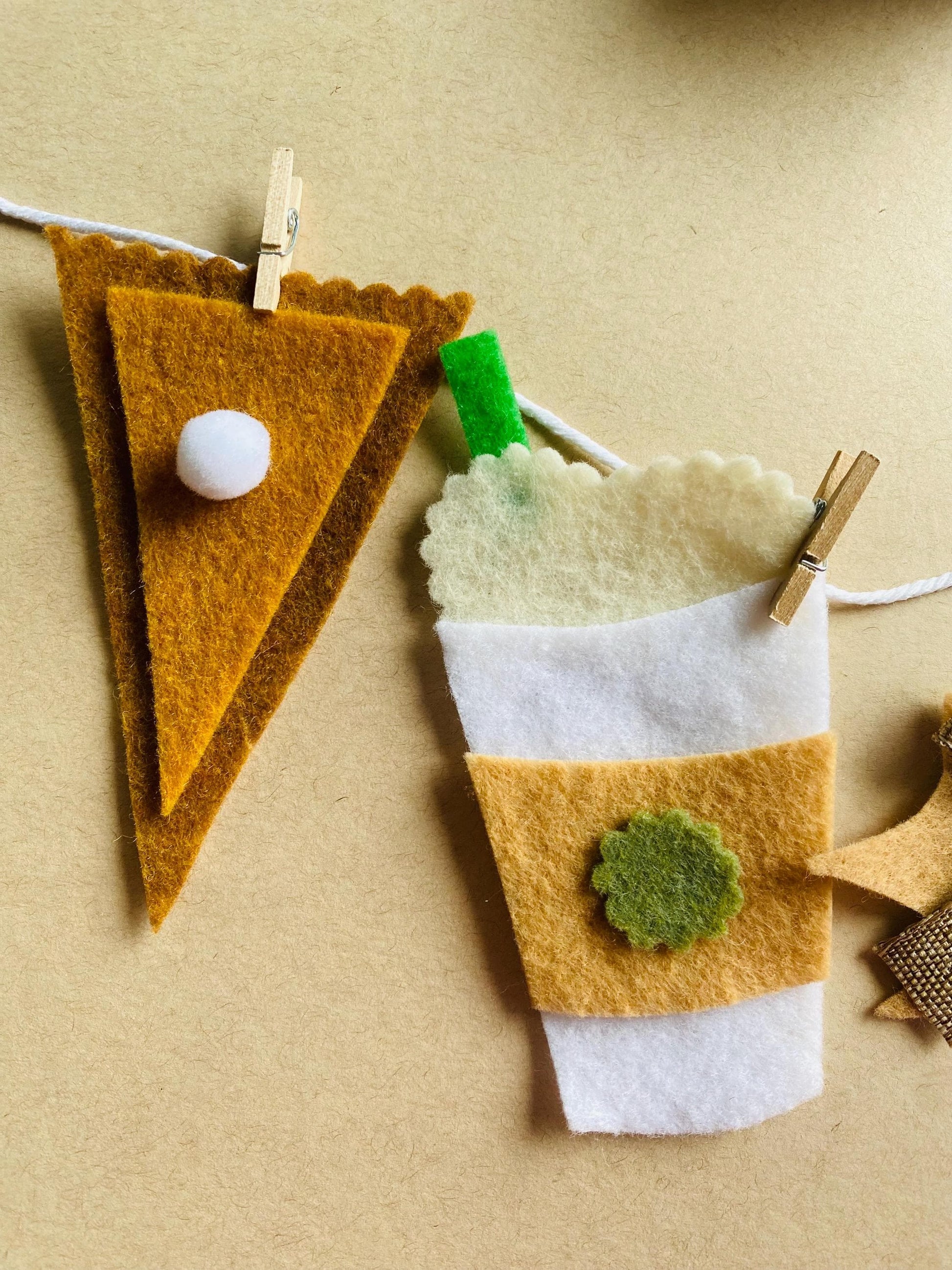 Fall Pumpkin Spice Miniature Clothesline Decoration Banner Garland Felt Bunting Autumn Harvest