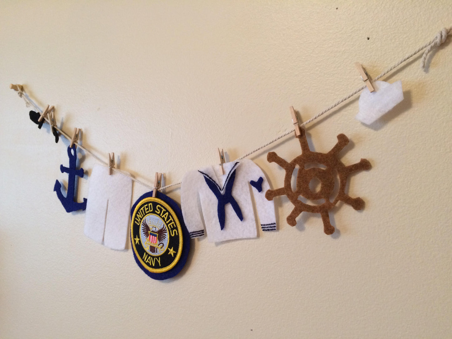 Navy Miniature Felt Clothesline Decoration