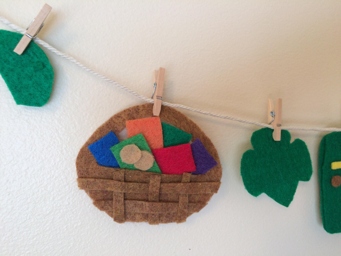 Girl Scout Miniature Felt Clothesline Decoration