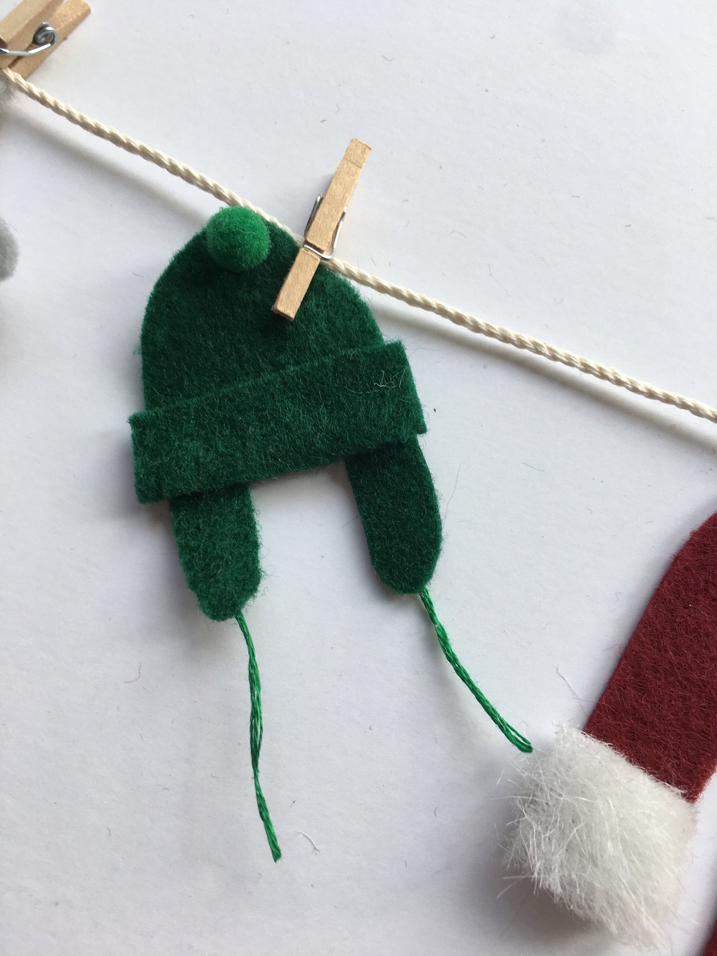Old Fashioned Winter Miniature Felt Clothesline Garland Banner Bunting Wall Hanging Decoration