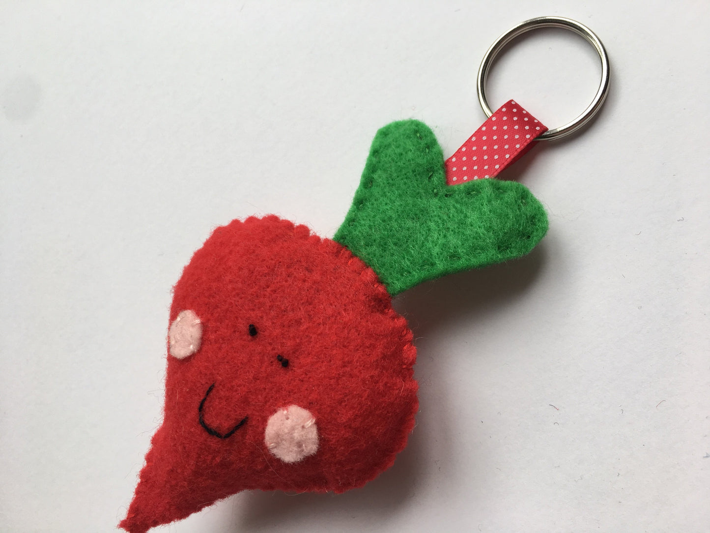 Radish Beet Vegetable Felt Keychain Large Keychain Backpack Accessories Keychains for Kids Backpack Keychain Kawaii Keychain
