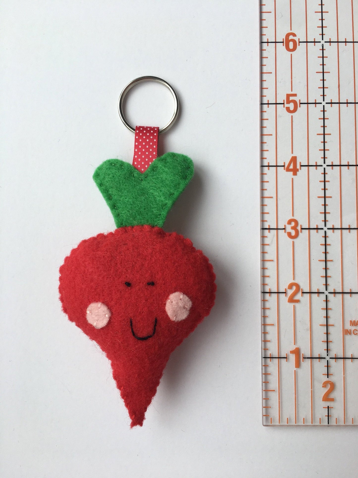 Radish Beet Vegetable Felt Keychain Large Keychain Backpack Accessories Keychains for Kids Backpack Keychain Kawaii Keychain