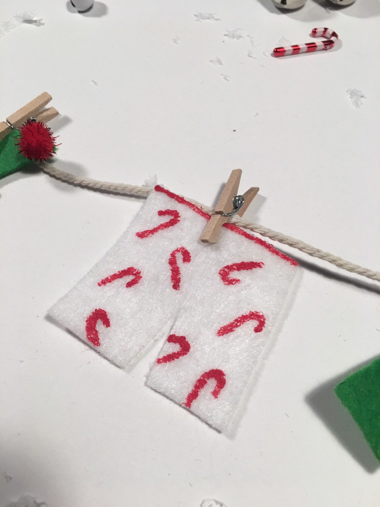 Elf Laundry Clothesline Christmas Decoration