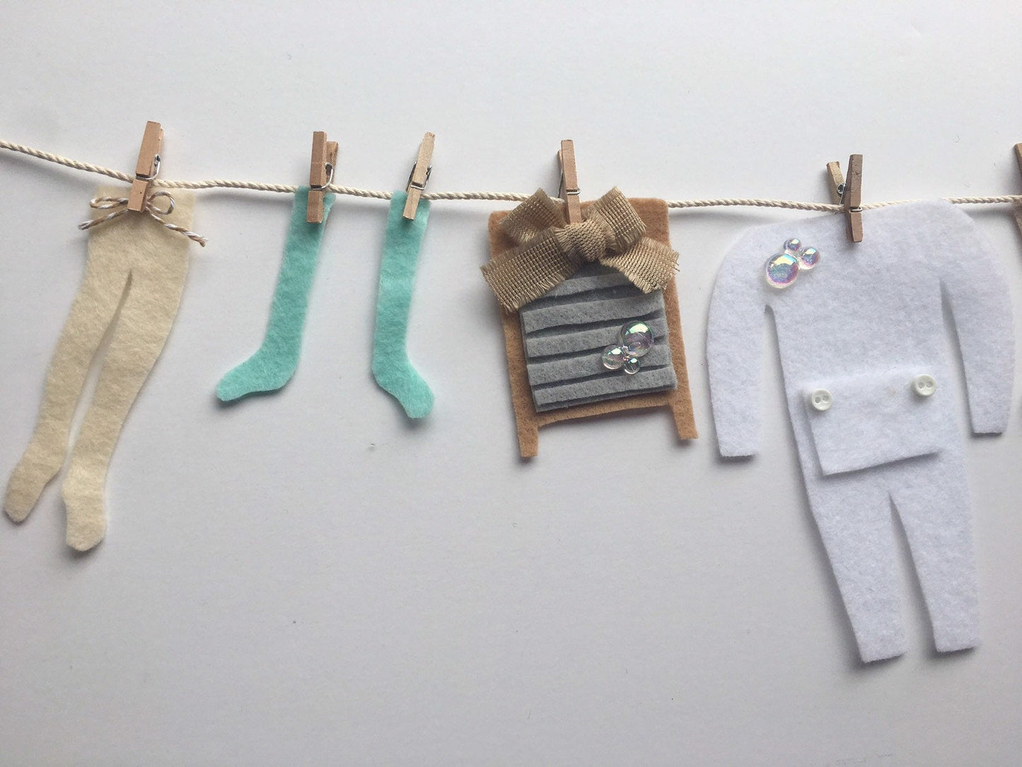 Laundry Line Miniature Felt Clothesline Banner Bunting Garland for Home Decor