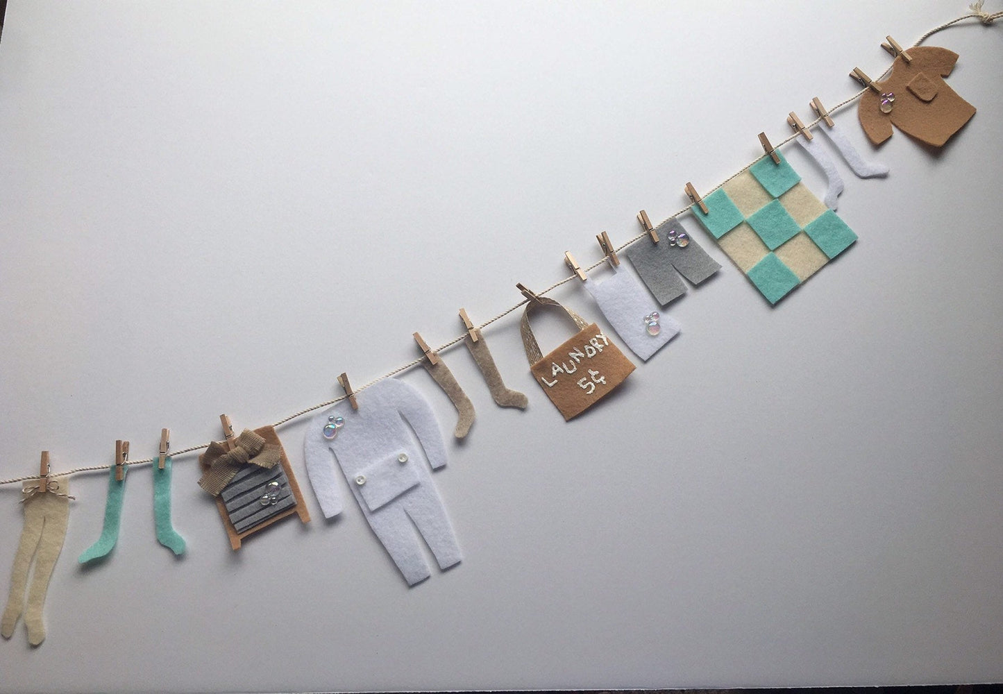Laundry Line Miniature Felt Clothesline Banner Bunting Garland for Home Decor
