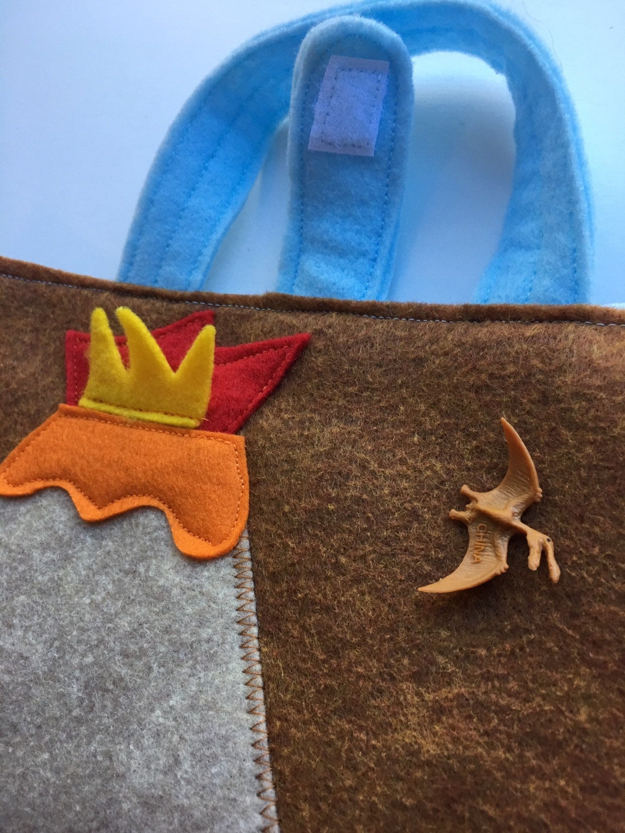 Travel Dinosaur Miniature Felt Playmat with Rubber Dino Toys