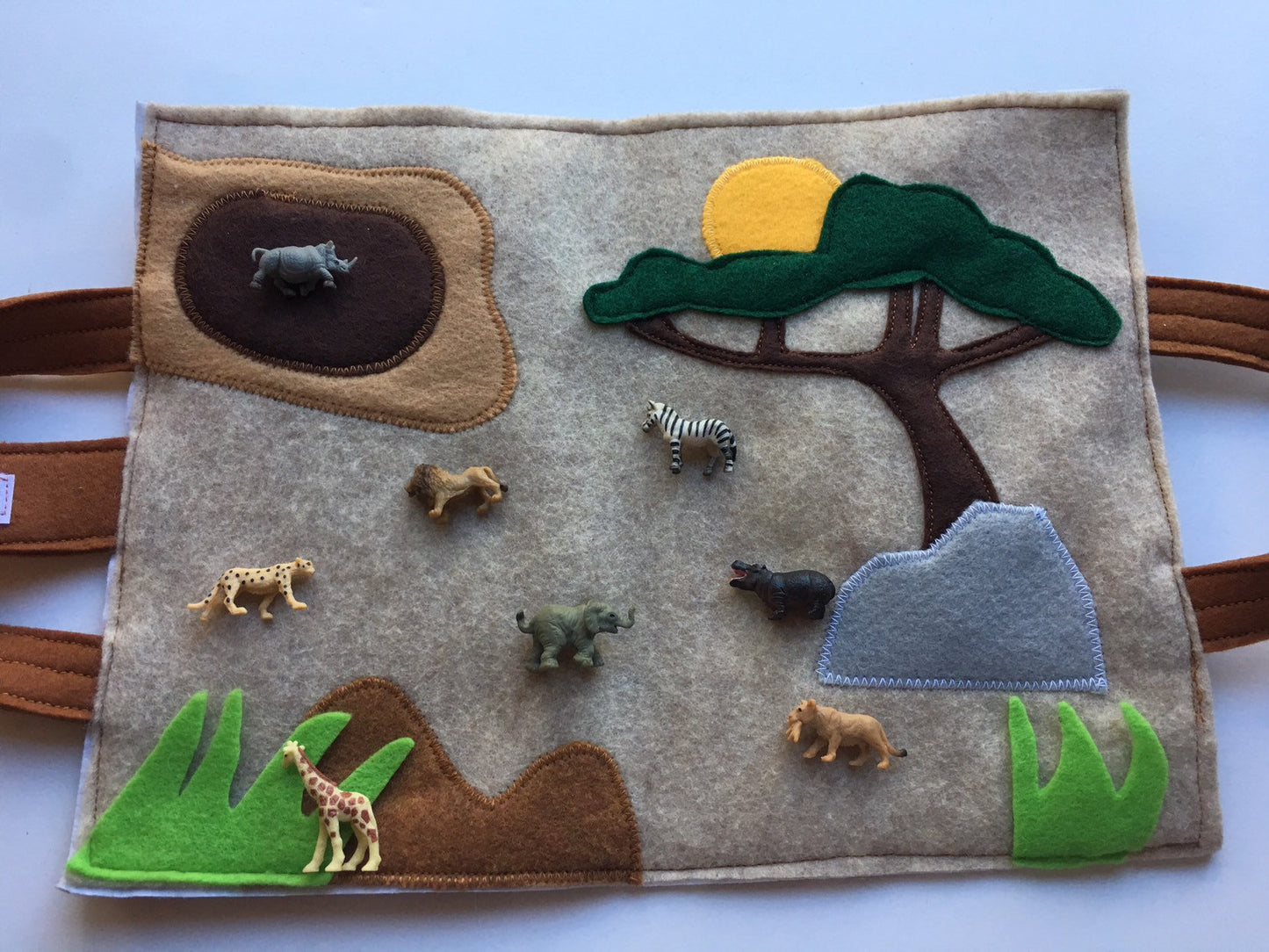 Travel Safari Miniature Felt Playmat with Safari Animal Toys