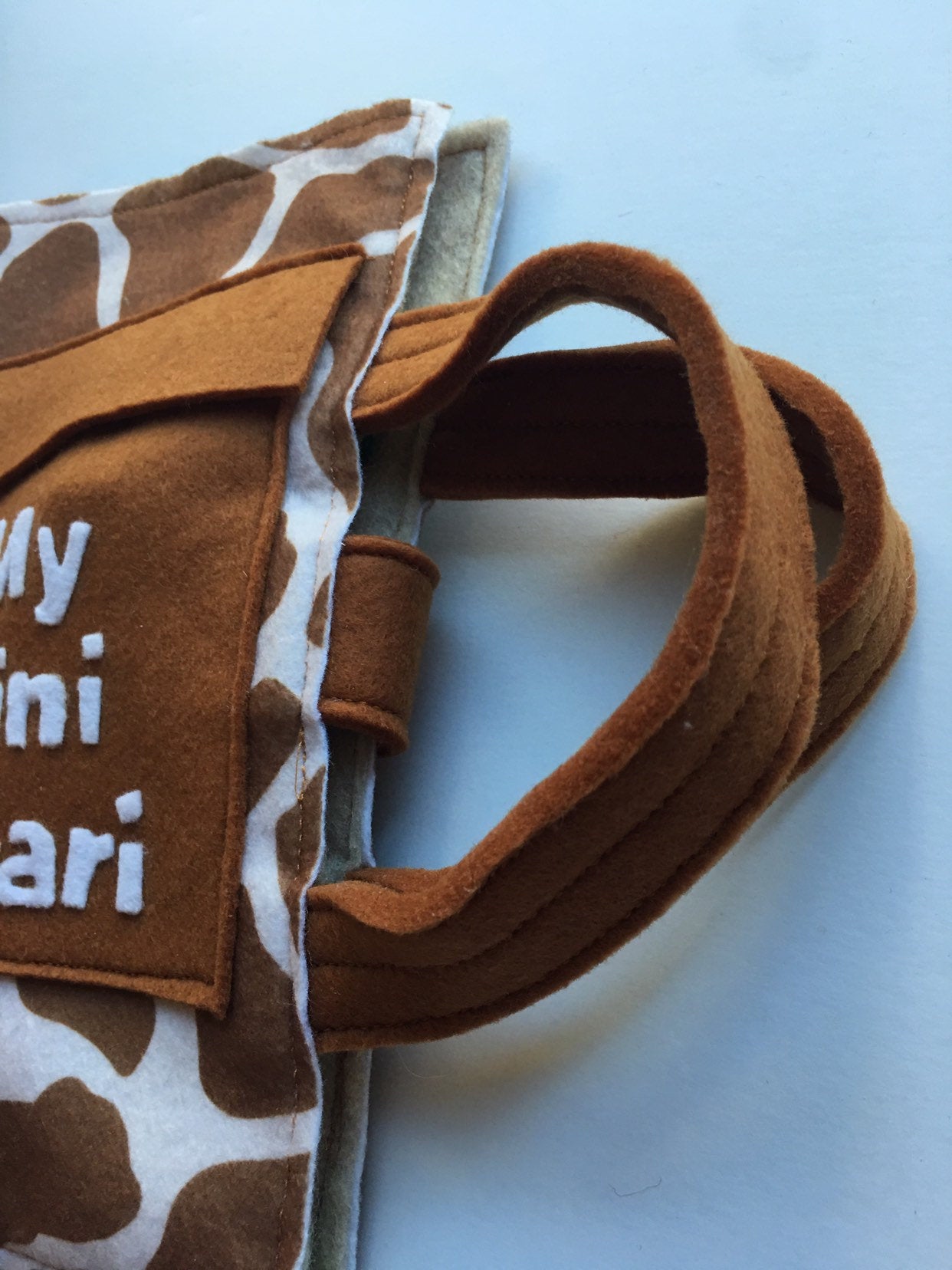Travel Safari Miniature Felt Playmat with Safari Animal Toys