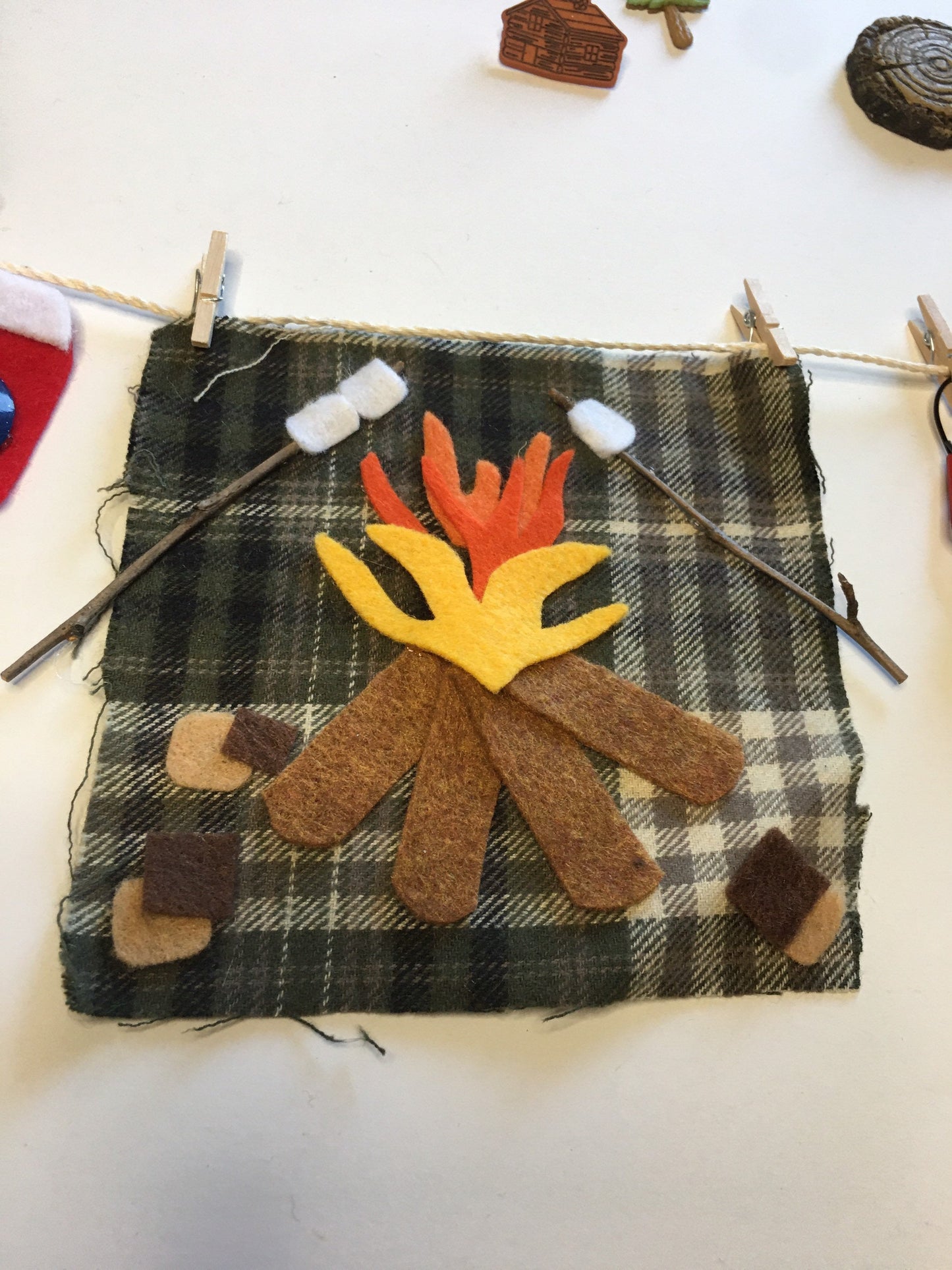 Camping Miniature Felt Clothesline Banner Garland Bunting Wall Hanging Decoration for Father’s Day