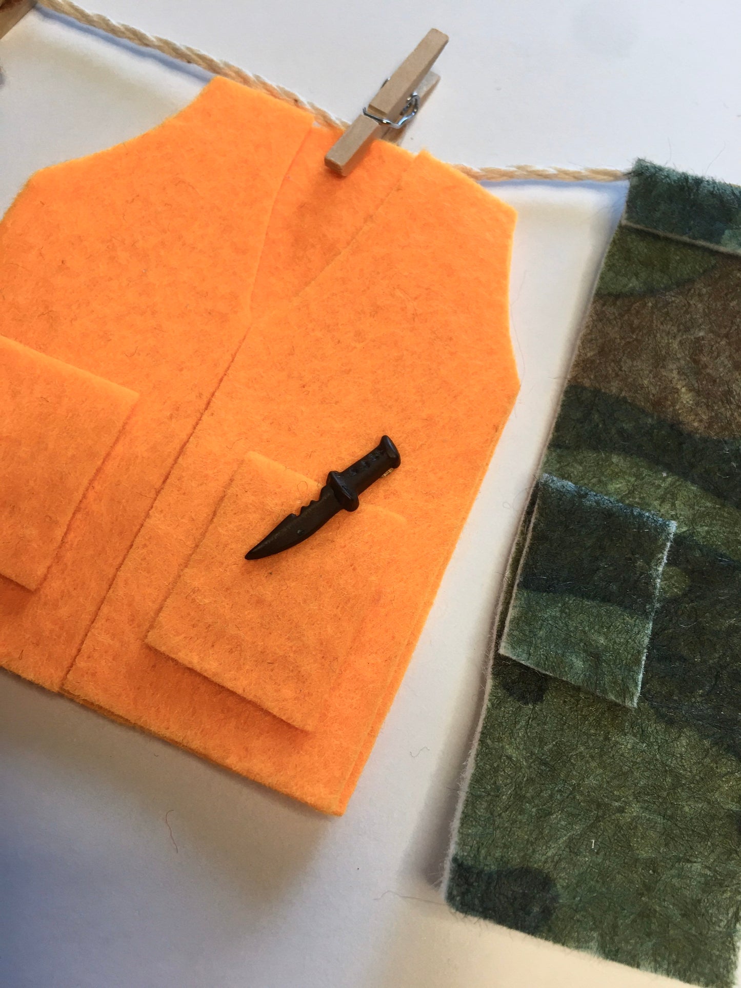 Hunting Man Miniature Felt Clothesline Banner Garland Bunting Wall Hanging Decoration for Father’s Day