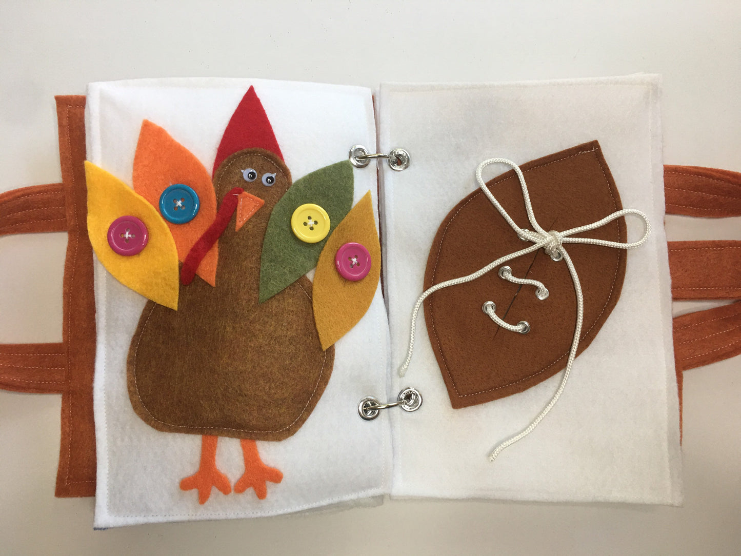 My Fall Thanksgiving Felt Mini Quiet Book