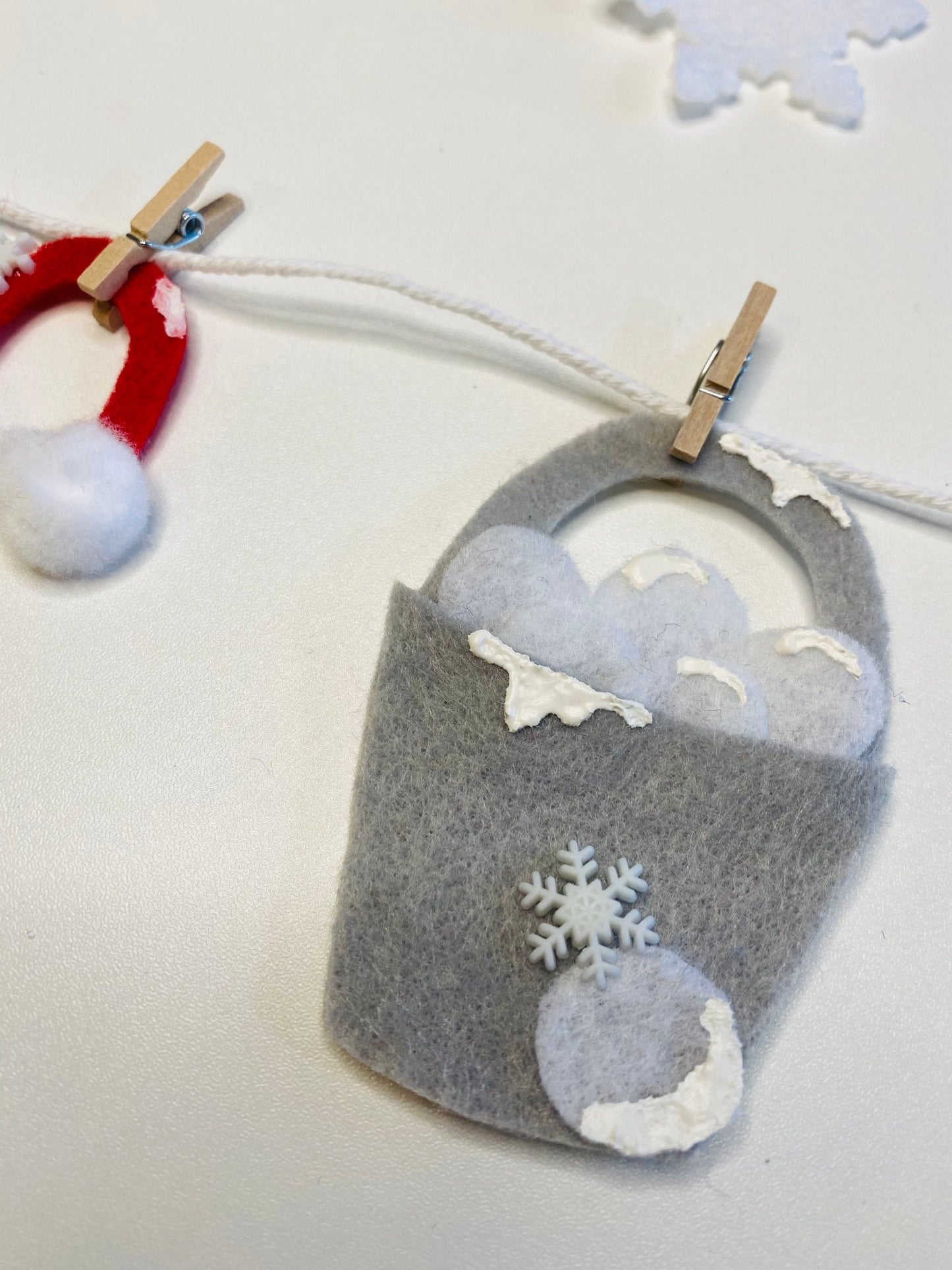 Snowy Miniature Winter Felt Clothesline Banner Garland Bunting Wall Hanging Decoration