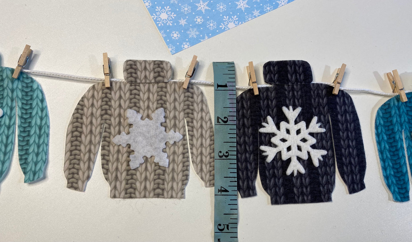 Winter Sweaters with Snowflakes Felt Miniature Clothesline Banner Garland Bunting Wall Hanging Decoration