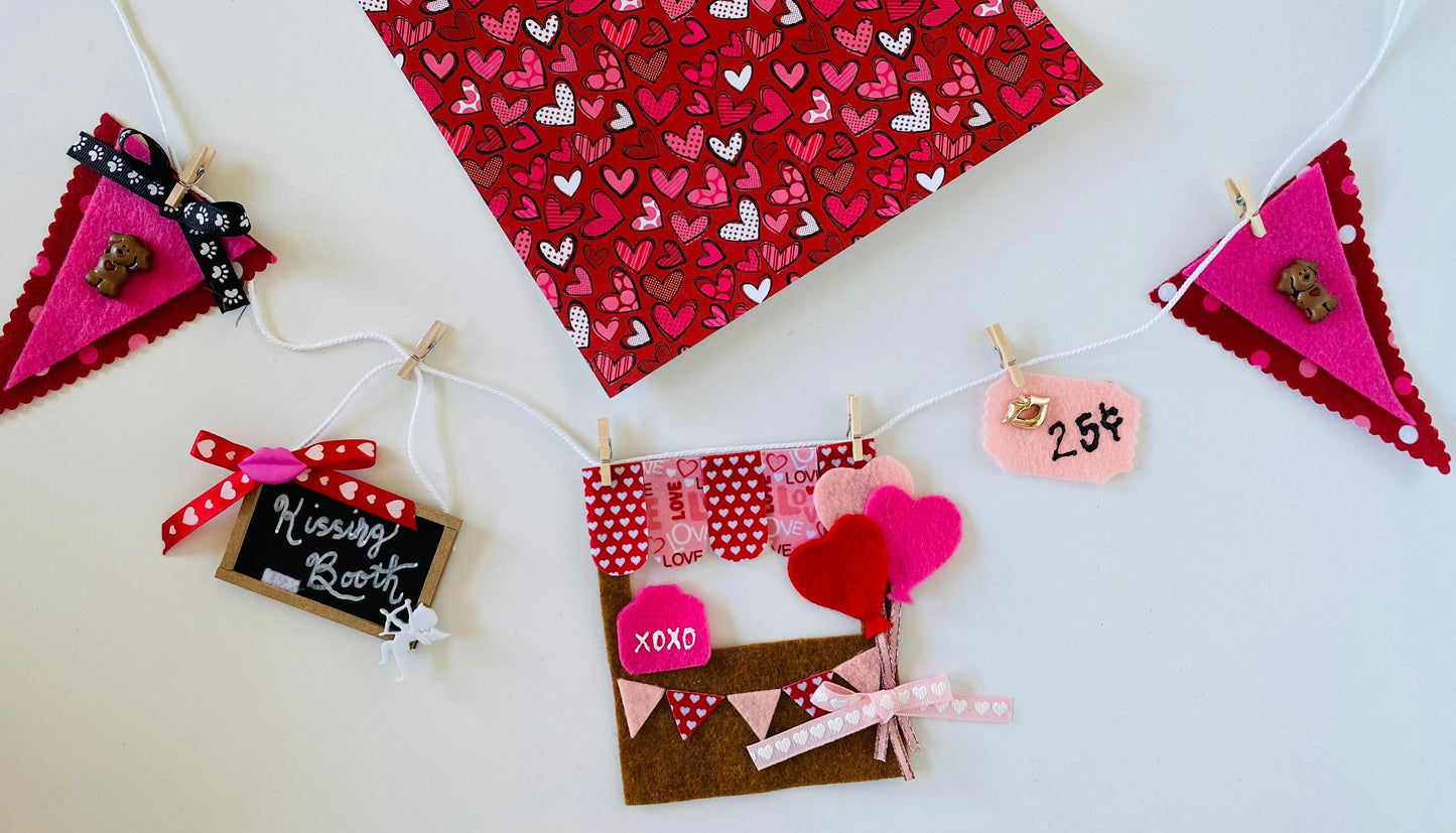 Puppy Love Kissing Booth Miniature Felt Clothesline Banner Garland Bunting Valentine's Day Wall Hanging for Decoration