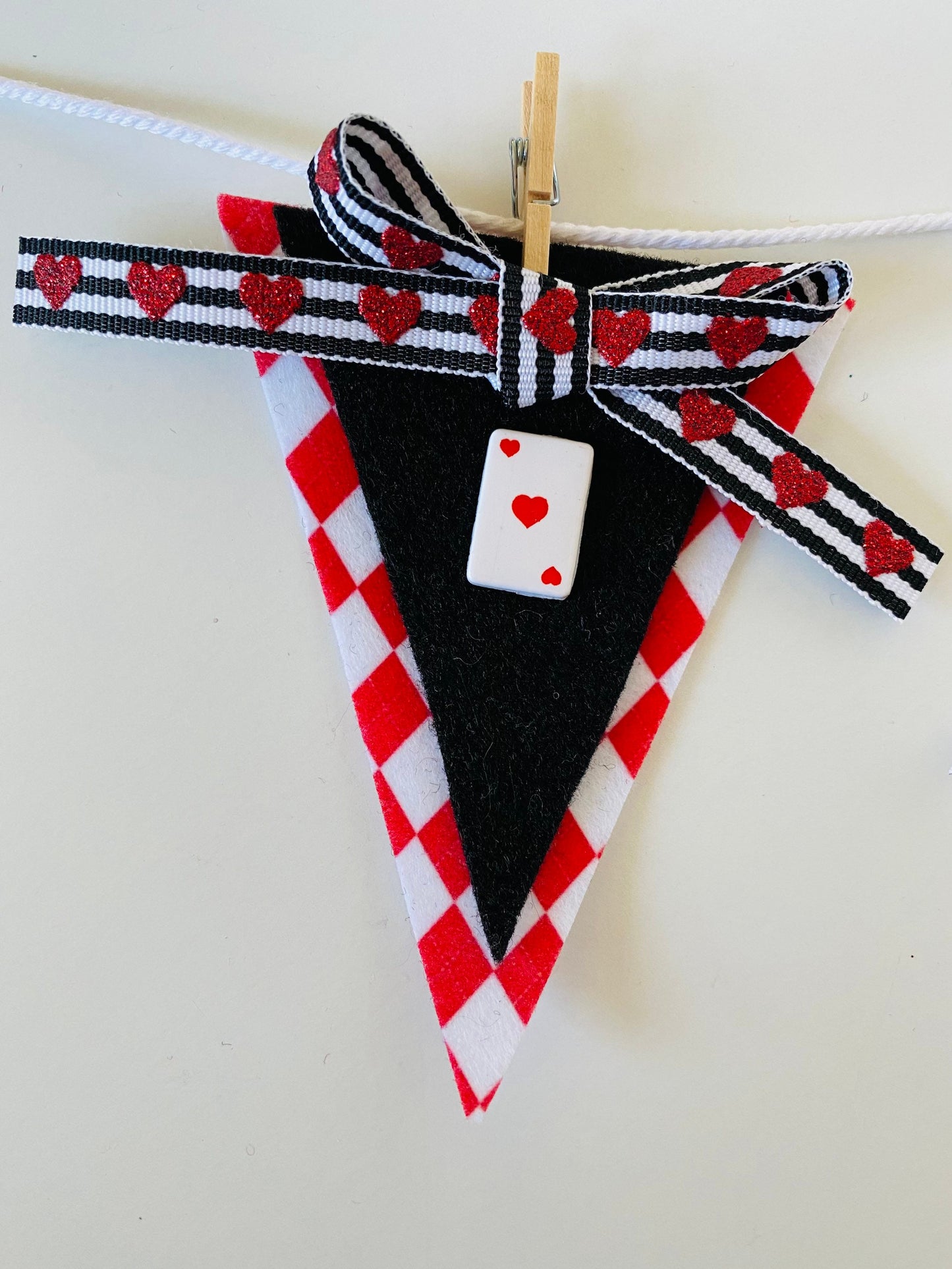 Queen of Hearts Miniature Felt Clothesline Banner Valentines Day Garland Bunting Wall Hanging Decoration