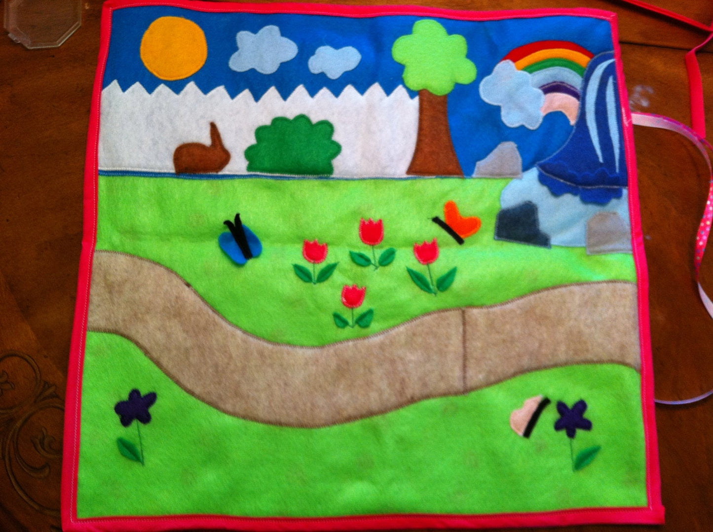 Felt Play Mat: A Roll-Up Pony Themed Felt Board for Children Including Horse Toys