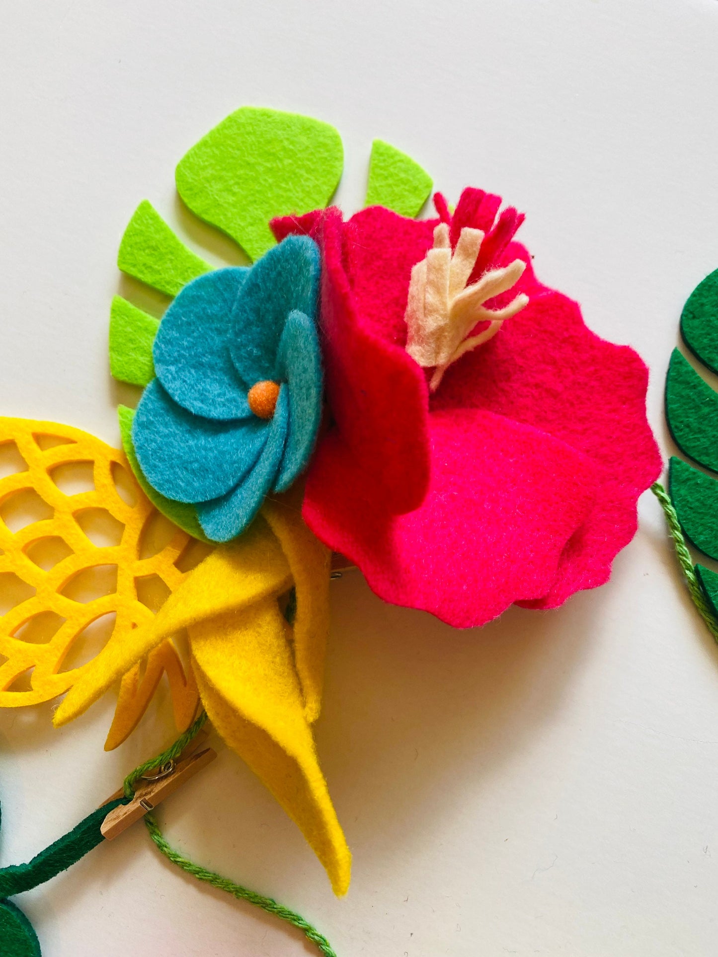 Tropical Hibiscus Pineapple and Monstera Leaf Felt Garland Summer Luau Banner Bunting Wall Hanging Decoration for Parties and Home Decor