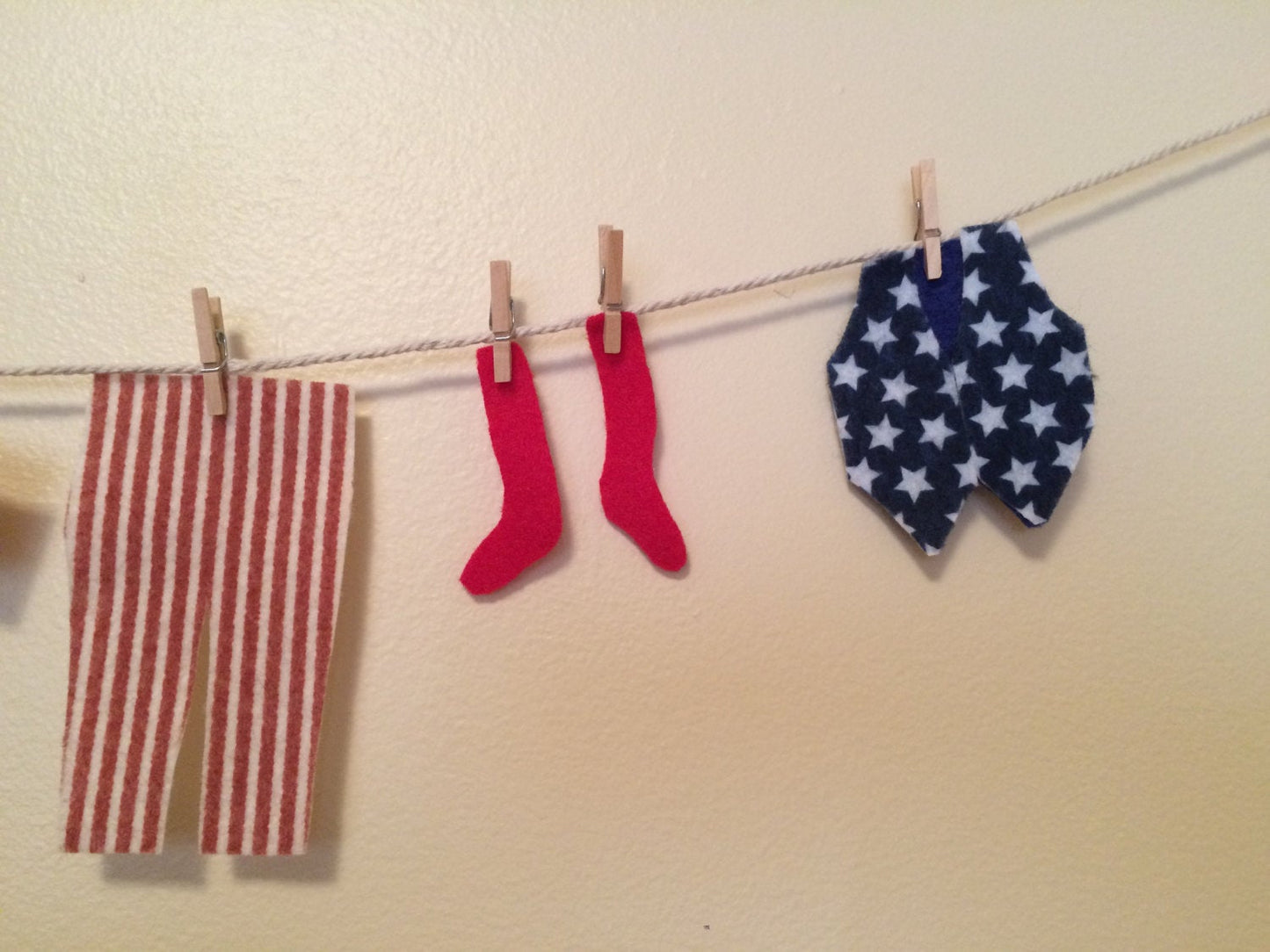 Mini Uncle Sam Patriotic Americana Felt Clothesline