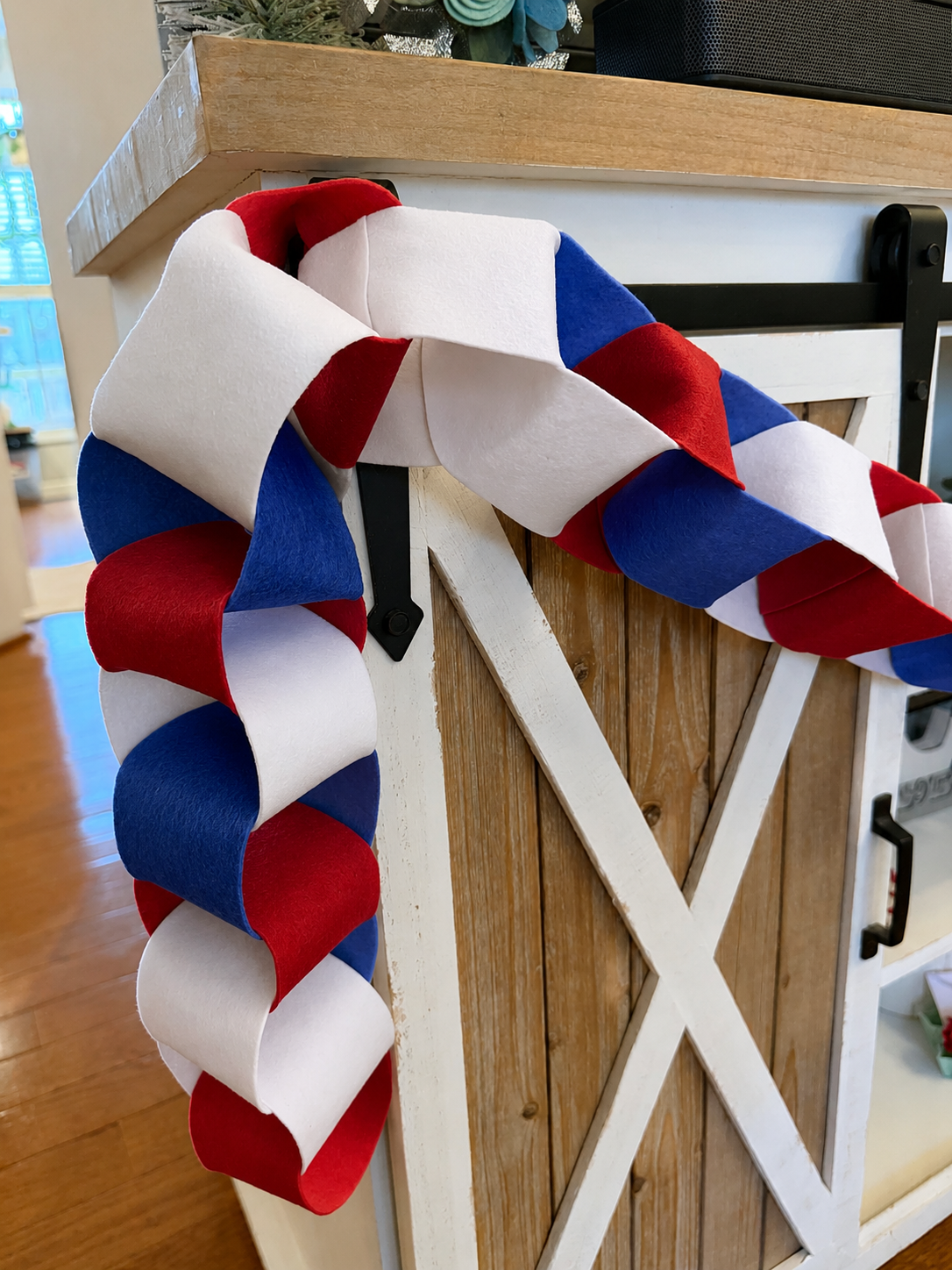 Felt “Paper” Chain Garland, Red, White & Blue Patriotic Party Supply, Fireplace Swag