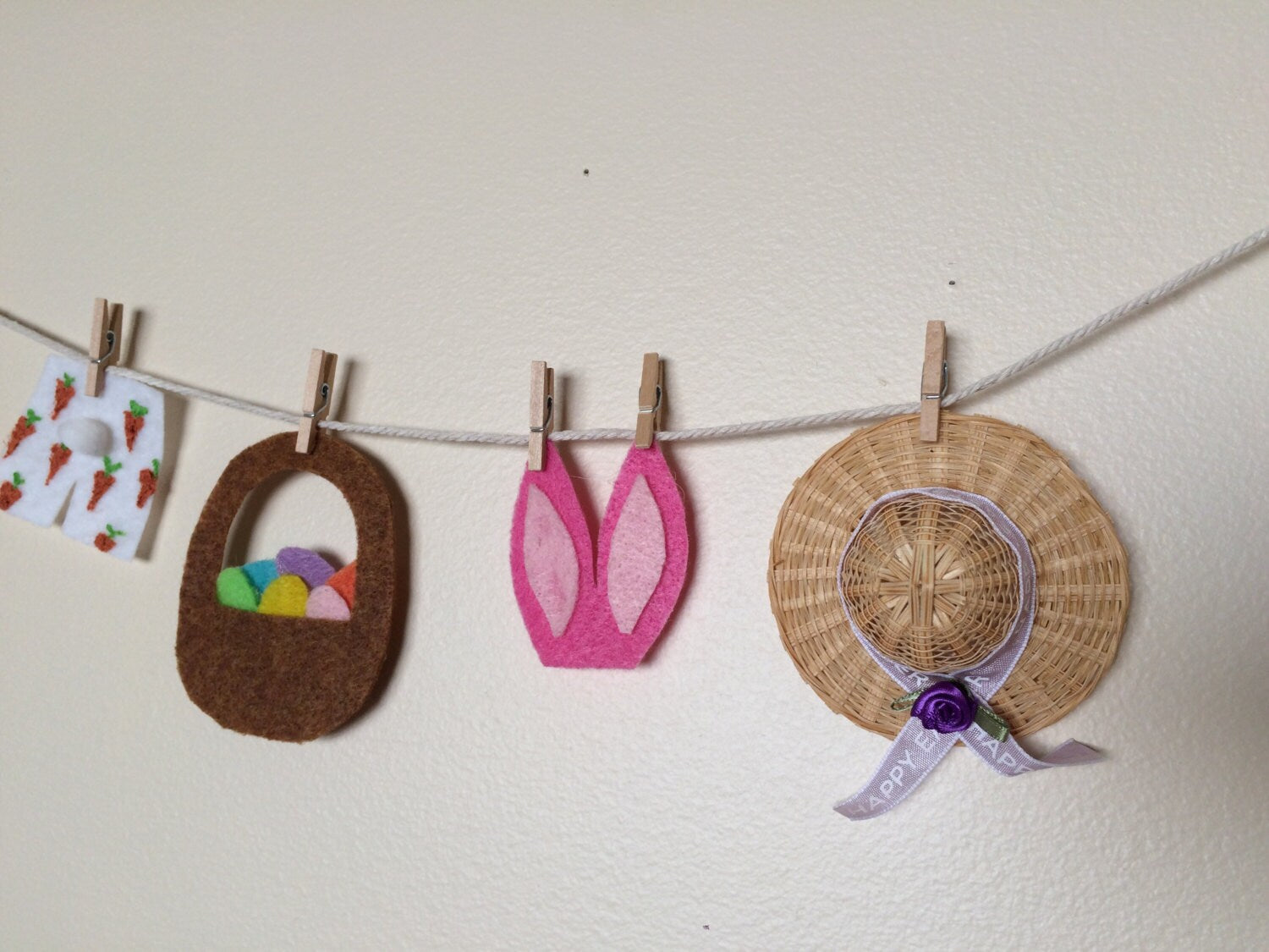 Miniature Easter Felt Clothesline