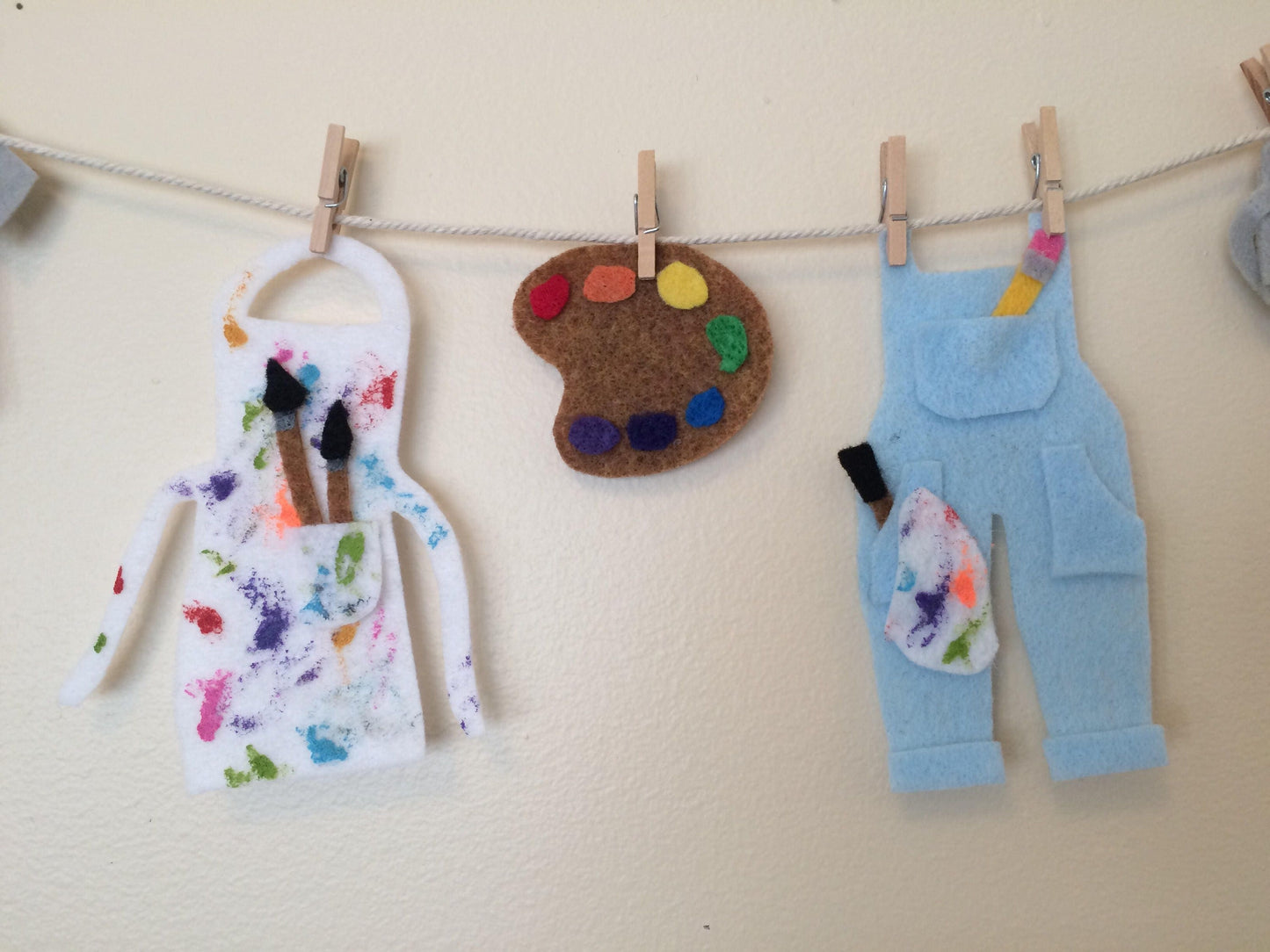 Artist's Clothesline Felt Miniature Decoration